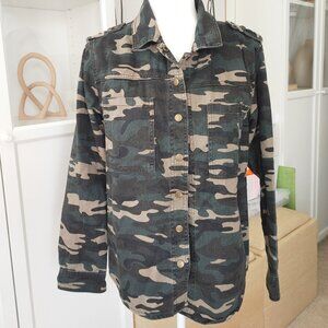 NWOT FOREVER21 Camo Button Down Shirt Jacket Shacket - Size Medium